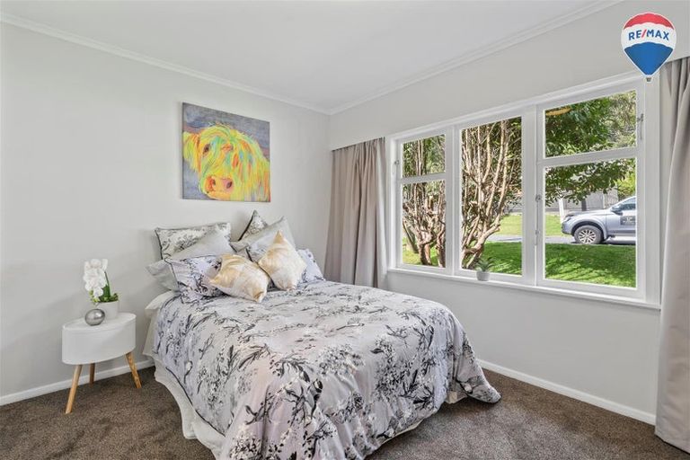 Photo of property in 76 Raukawa Street, Stokes Valley, Lower Hutt, 5019