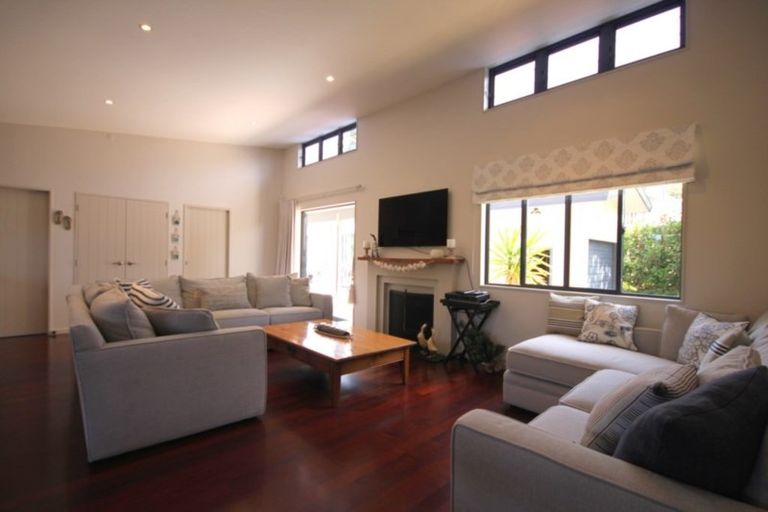 Photo of property in 19 Pitkethley Circle, Pauanui, Hikuai, 3579