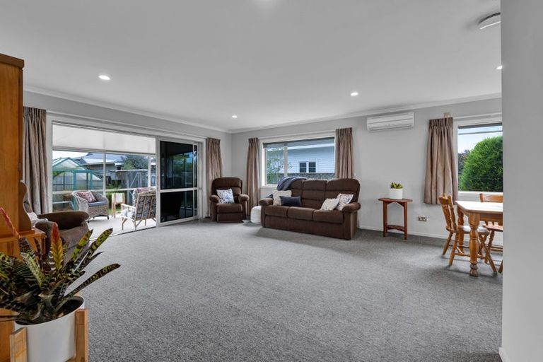 Photo of property in 62 Cutfield Street, Inglewood, 4330