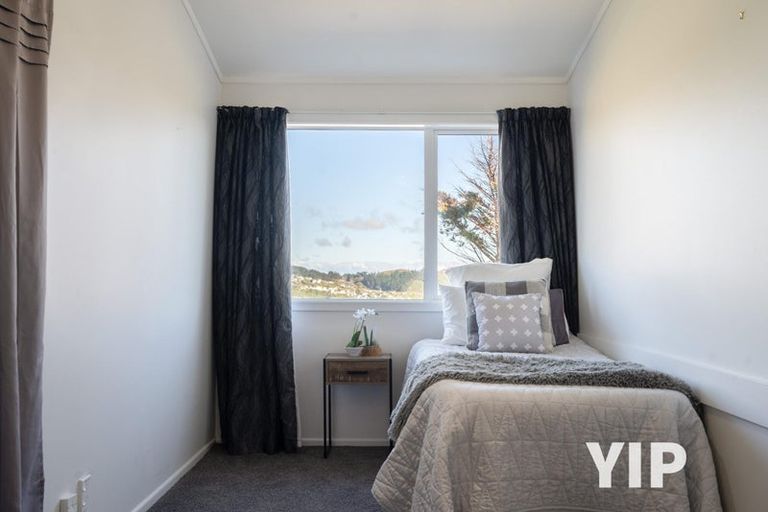 Photo of property in 18 Mandeville Crescent, Grenada Village, Wellington, 6037