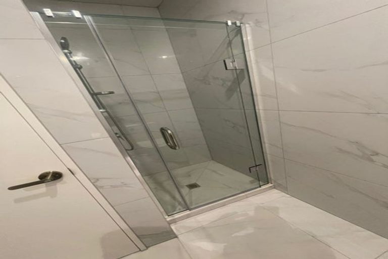 Photo of property in 18b Crestview Rise, Papakura, 2110