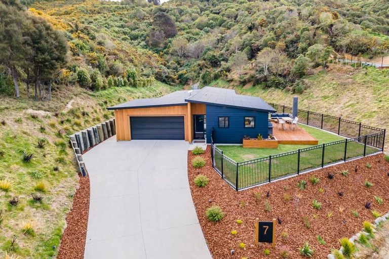 Photo of property in 7 Margaret Mahy Drive, Blue Mountains, Upper Hutt, 5371