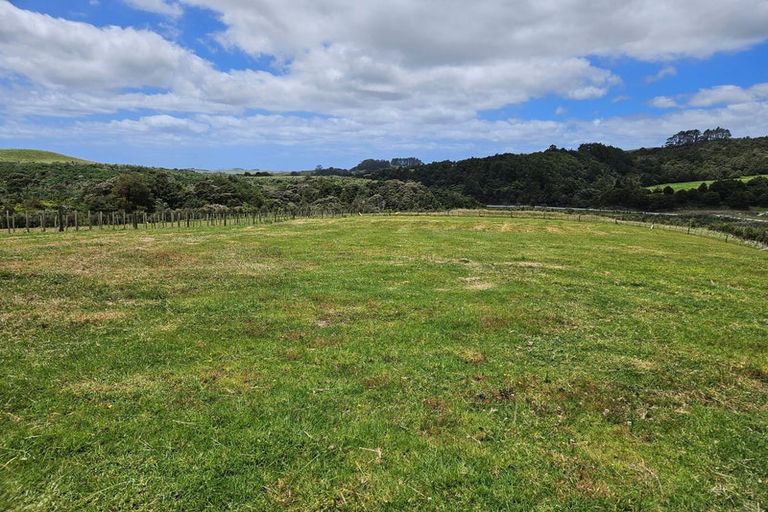 Photo of property in 674 Millbrook Road, Waipu, 0582