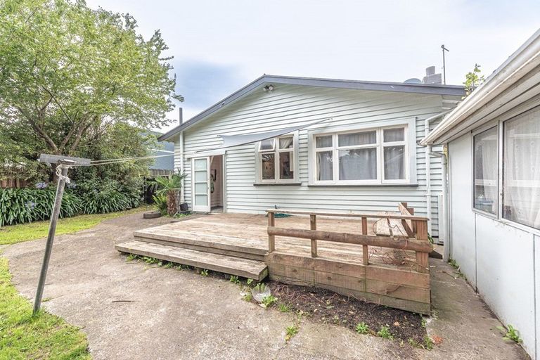 Photo of property in 17 Hutchison Crescent, Durie Hill, Whanganui, 4500