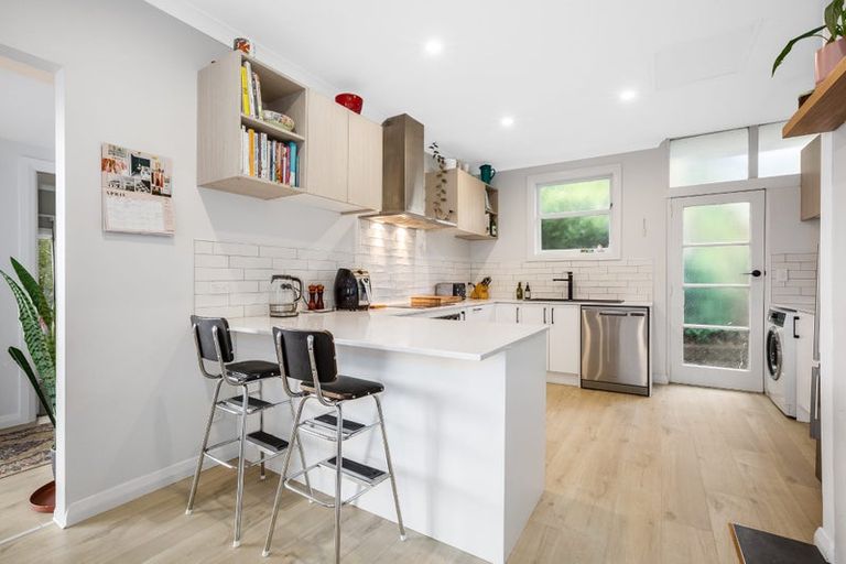 Photo of property in 15 Howard Road, Point Howard, Lower Hutt, 5013