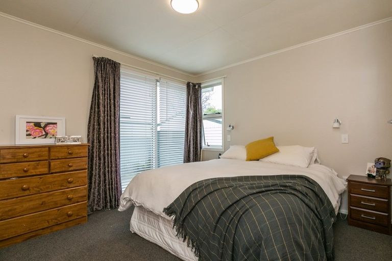 Photo of property in 33 Upham Street, Havelock North, 4130