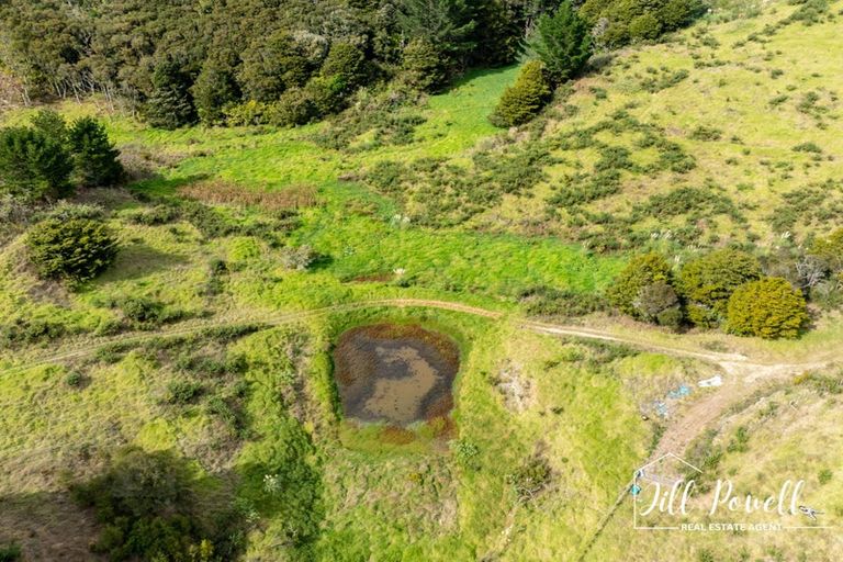 Photo of property in 611 Bickerstaffe Road, Maungaturoto, 0587