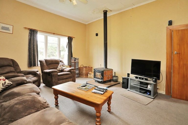 Photo of property in 898 Bluff Highway, Woodend, Invercargill, 9877