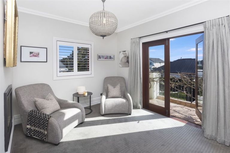 Photo of property in 87 Merivale Lane, Merivale, Christchurch, 8014