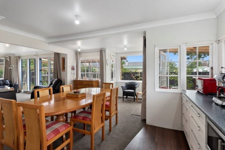 Photo of property in 42a Winchester Street, Levin, 5510