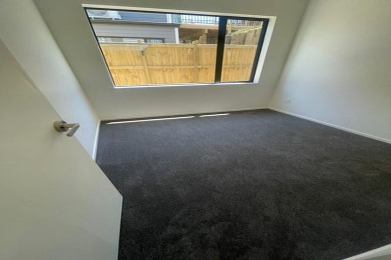 Photo of property in 18b Crestview Rise, Papakura, 2110