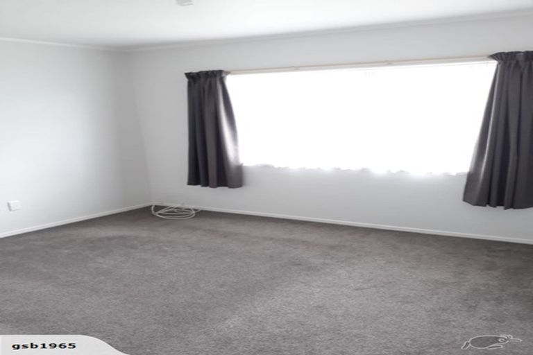 Photo of property in 2/11a Albert Street, Papakura, 2110