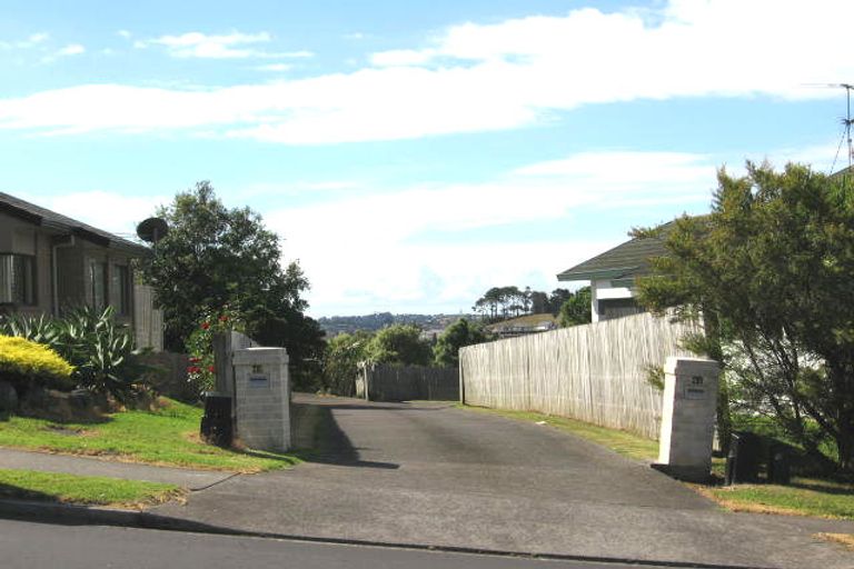 Photo of property in 43 Goldfinch Rise, Unsworth Heights, Auckland, 0632