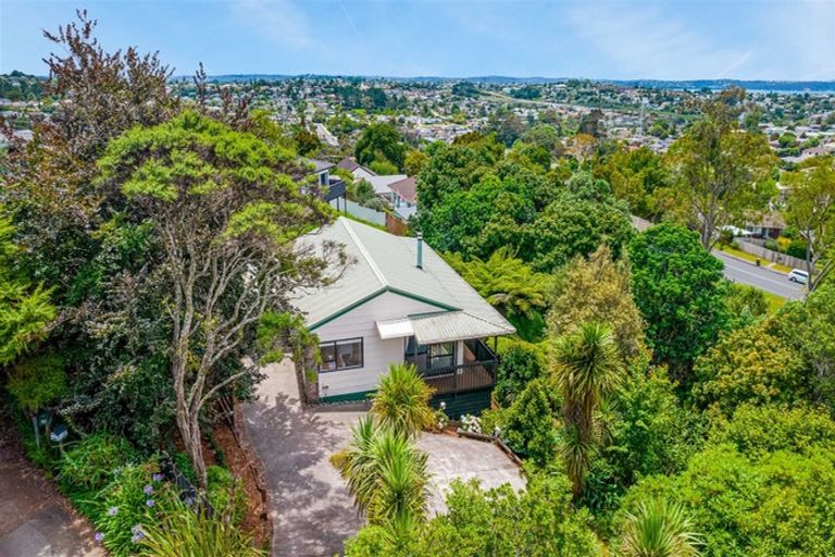 Photo of property in 227a Don Buck Road, Massey, Auckland, 0614