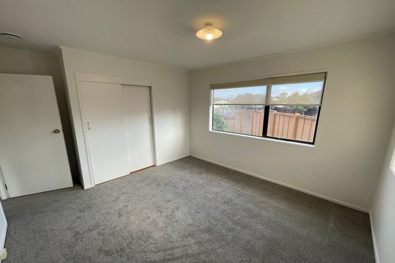 Photo of property in 15 Lyren Place, Half Moon Bay, Auckland, 2012