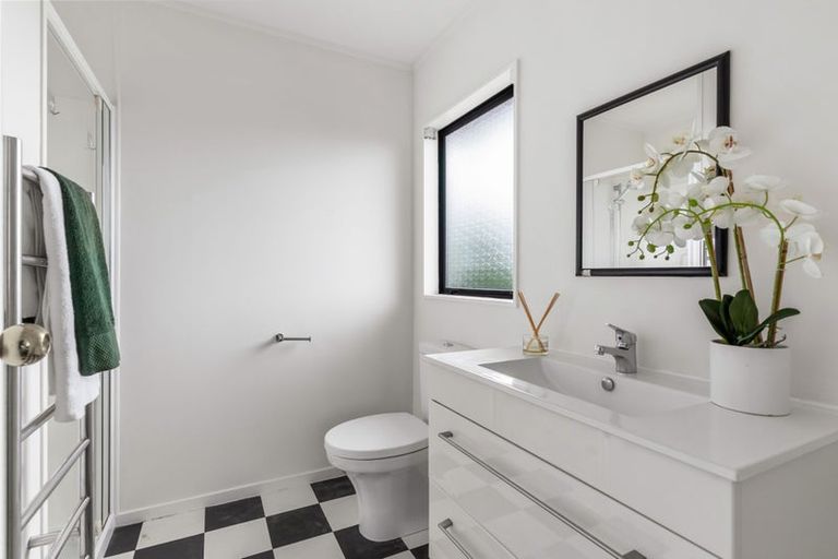 Photo of property in 1/62 Simmental Crescent, Somerville, Auckland, 2014