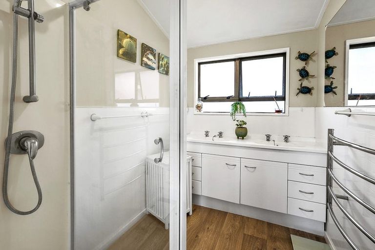 Photo of property in 11 Firth View Road, Te Puru, Thames, 3575