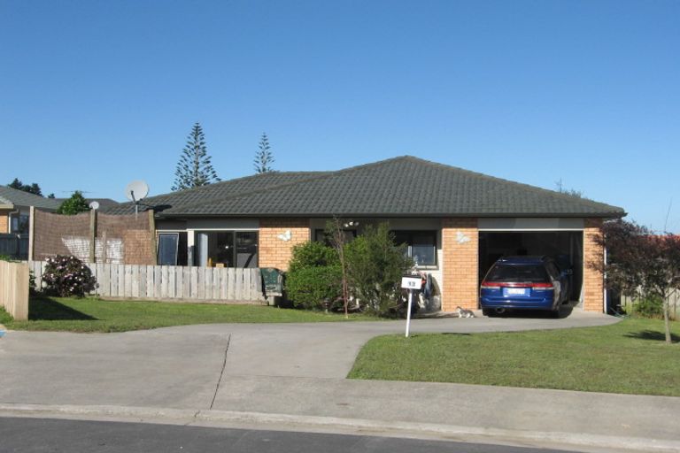 Photo of property in 13 Bohola Rise, Weymouth, Auckland, 2103