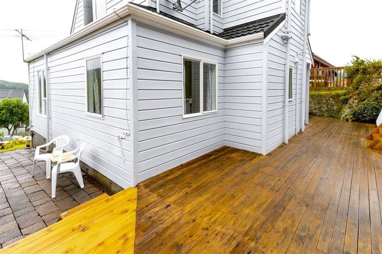 Photo of property in 2/61 Woodhouse Avenue, Karori, Wellington, 6012