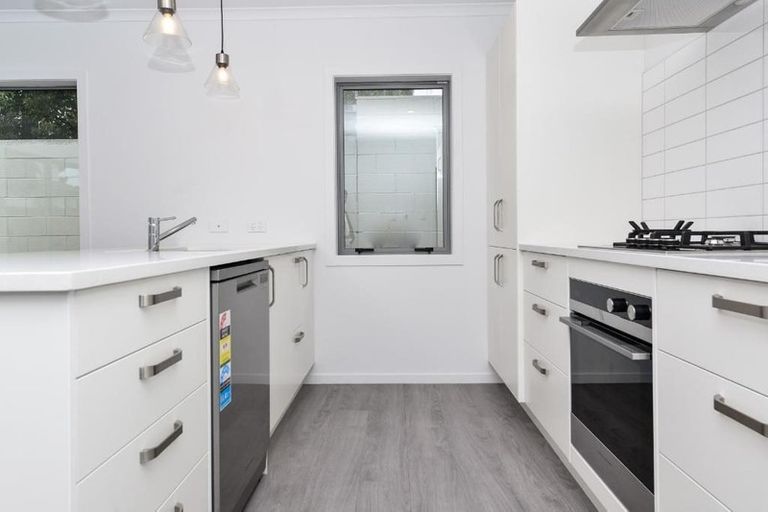 Photo of property in 4/56 Sandwich Road, Saint Andrews, Hamilton, 3200