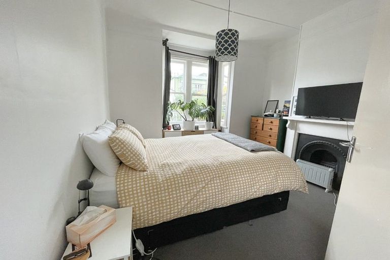 Photo of property in 10 Royal Street, Berhampore, Wellington, 6023