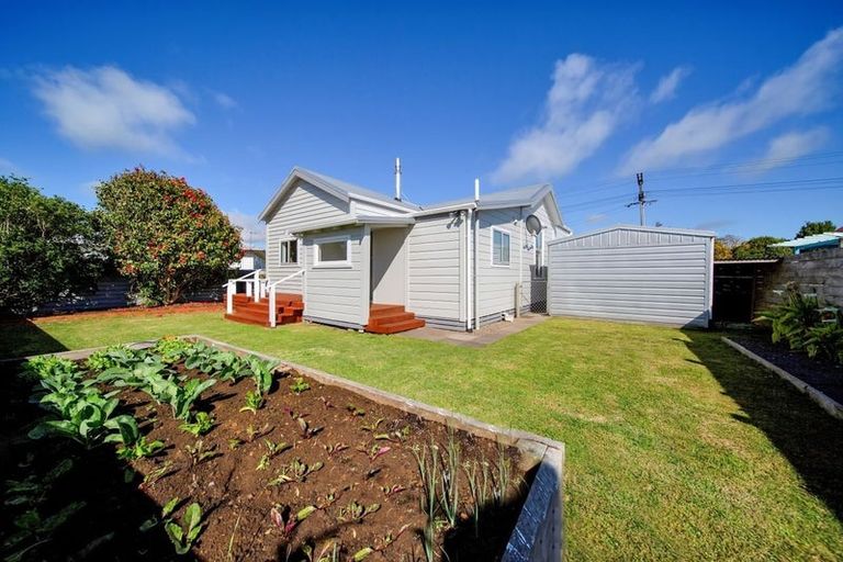 Photo of property in 70 Ketemarae Road, Normanby, Hawera, 4614