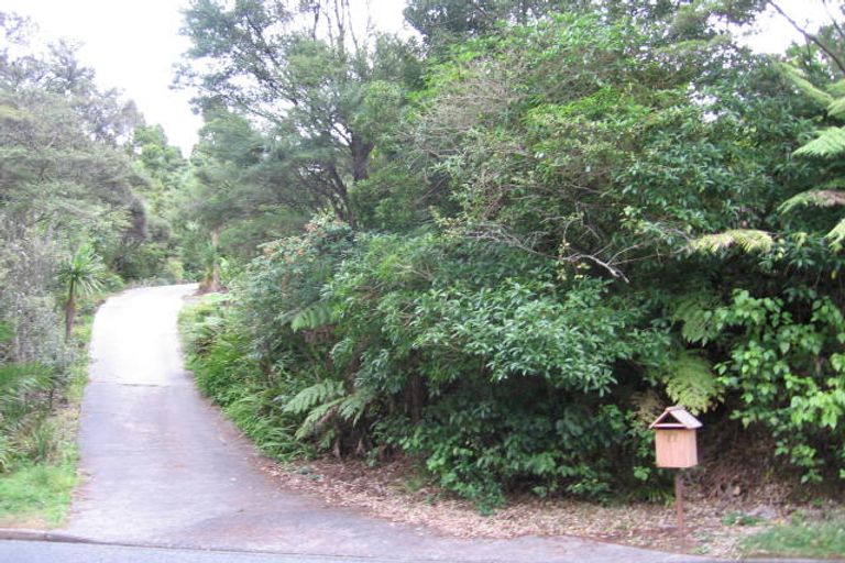 Photo of property in 77 Tanekaha Road, Titirangi, Auckland, 0604