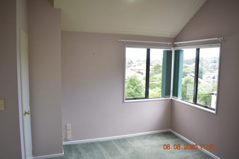 Photo of property in 31c Greenvalley Rise, Glenfield, Auckland, 0629