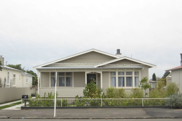 Photo of property in 18 Creagh Street, Te Awa, Napier, 4110