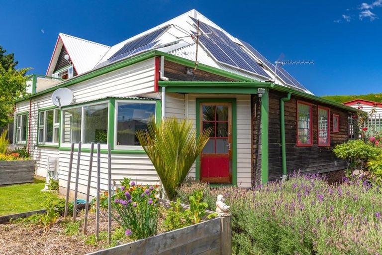 Photo of property in 124 Marine Drive, Diamond Harbour, Lyttelton, 8971
