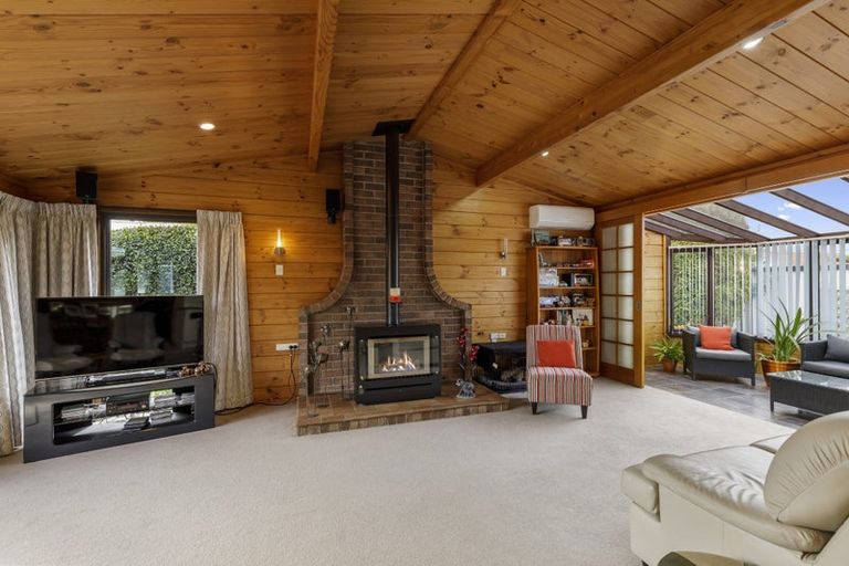 Photo of property in 6a Pilcher Crescent, Naenae, Lower Hutt, 5011