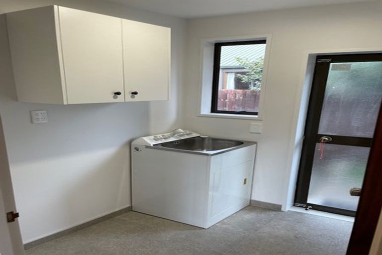 Photo of property in 2/367 Sawyers Arms Road, Harewood, Christchurch, 8051