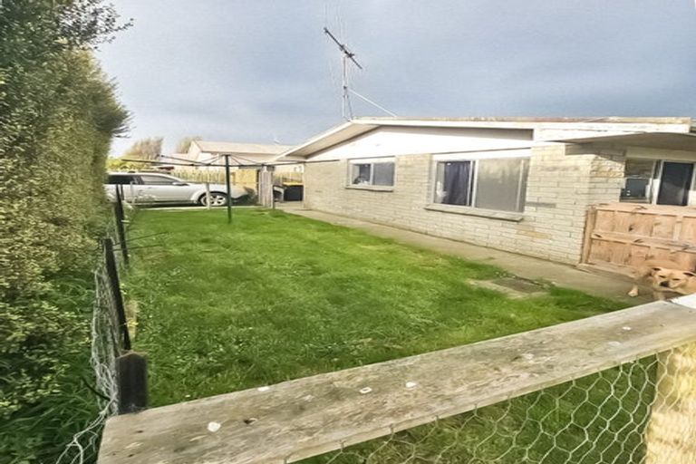 Photo of property in 62a Te Rauparaha Street, Otaki, 5512