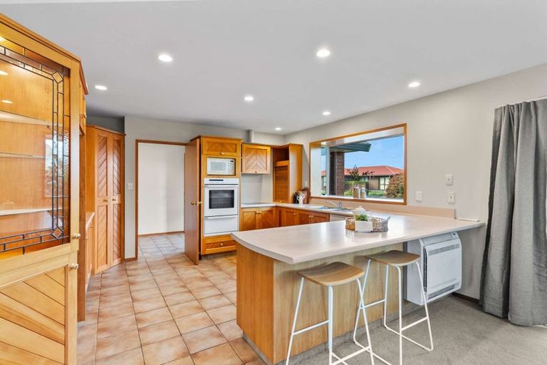 Photo of property in 5 Lowry Avenue, Redwood, Christchurch, 8051