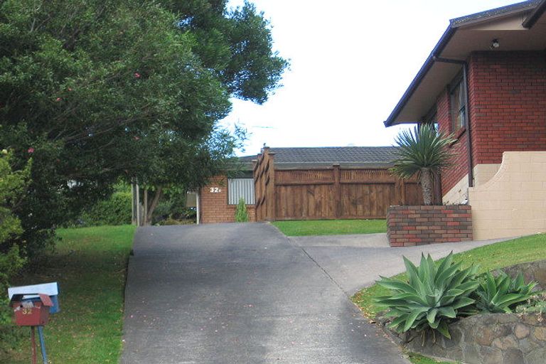 Photo of property in 1/32 Philson Terrace, Browns Bay, Auckland, 0630