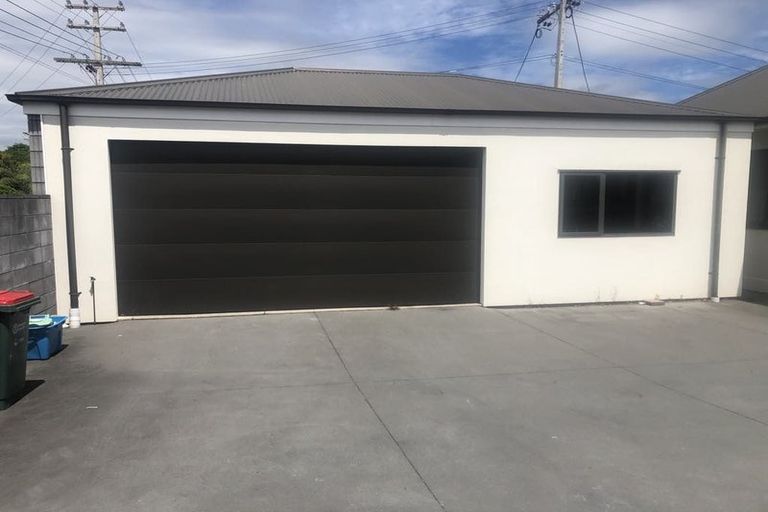 Photo of property in 102 Mangorei Road, Merrilands, New Plymouth, 4312