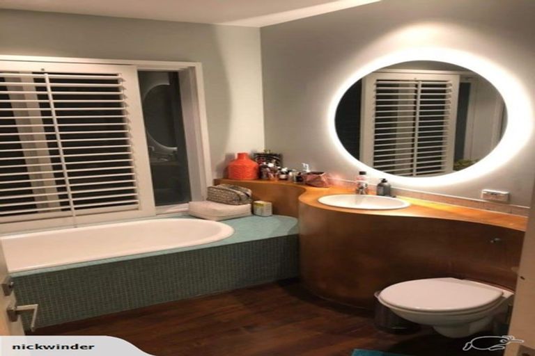 Photo of property in 39 Hinemoa Street, Birkenhead, Auckland, 0626