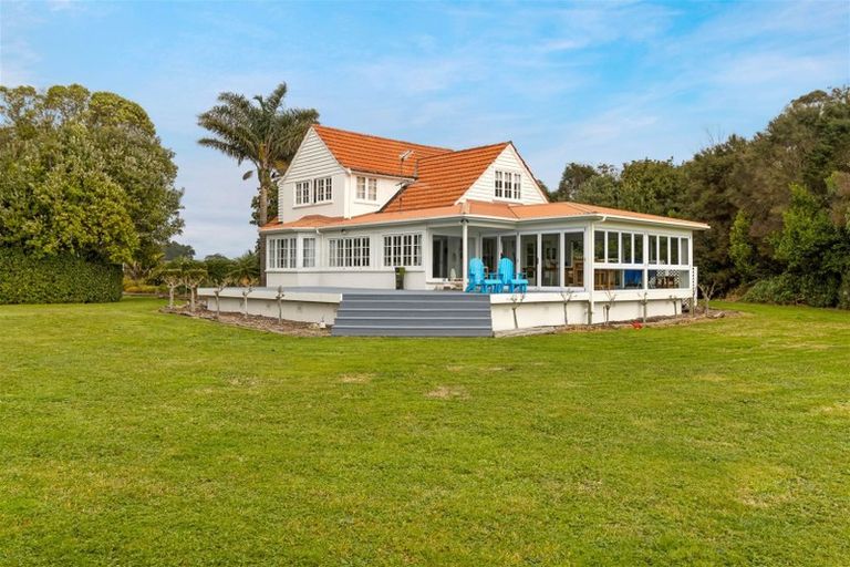 Photo of property in 115 Awhitu Road, Karioitahi, Waiuku, 2683