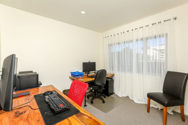 Photo of property in 30 Redwood Crescent, Hurdon, New Plymouth, 4310