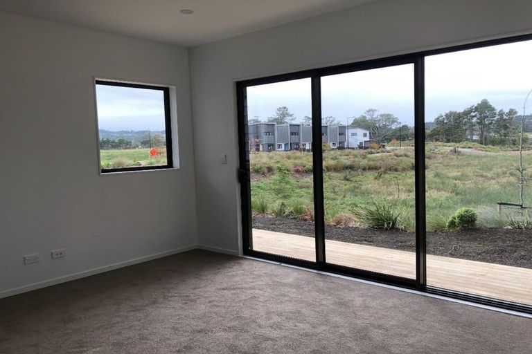 Photo of property in 30 Konoba Avenue, Kumeu, 0810