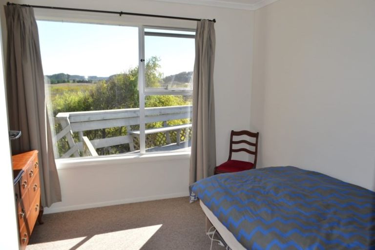 Photo of property in 2b Mahoe Street, Otaki Beach, Otaki, 5512