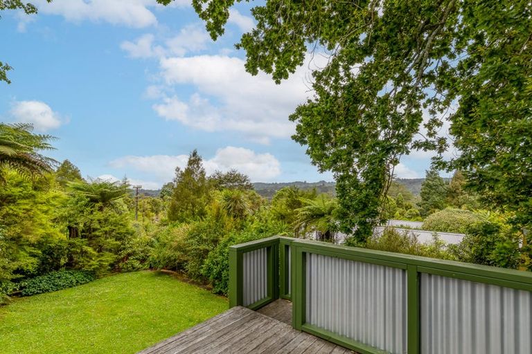 Photo of property in 8 Rimu Road, Oratia, Auckland, 0604
