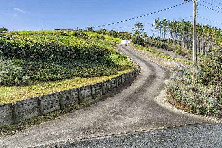 Photo of property in 17 Dem Road, Pahi, Paparoa, 0571