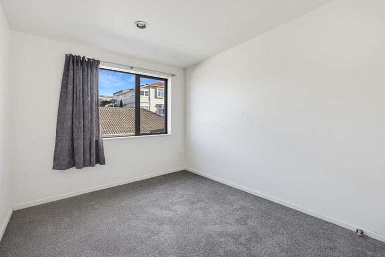 Photo of property in 11 Gordon Place, Newtown, Wellington, 6021