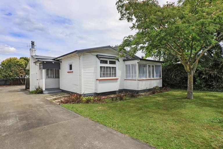 Photo of property in 1015 Heretaunga Street East, Parkvale, Hastings, 4122