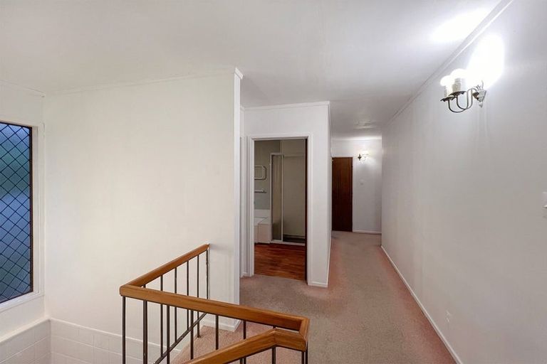 Photo of property in 195 Forrest Hill Road, Forrest Hill, Auckland, 0620