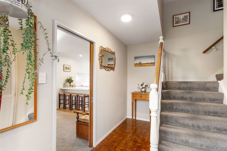 Photo of property in 1/124 Hamilton Avenue, Ilam, Christchurch, 8041