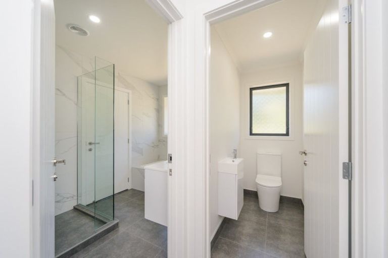 Photo of property in 1 Rangeview Drive, Kelvin Grove, Palmerston North, 4414