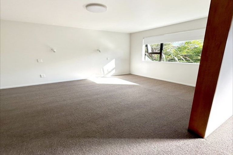 Photo of property in 6 Gill Road, Lowry Bay, Lower Hutt, 5013