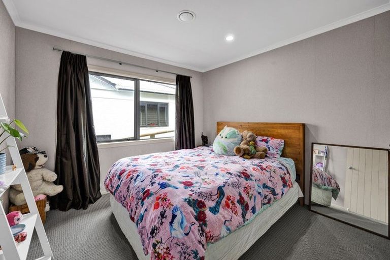 Photo of property in 13 Craig Street, Stratford, 4332